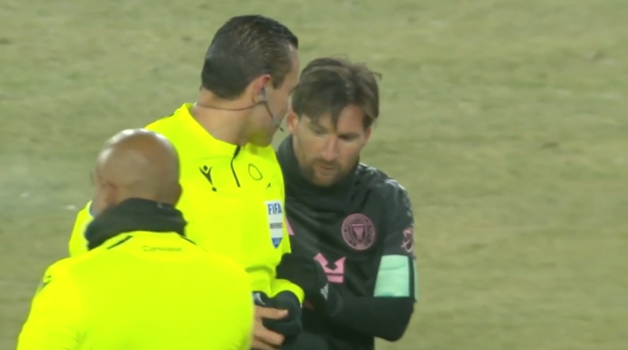  賽后向梅西要簽名！ESPN：墨西哥裁判被停哨半年，再犯無限期停哨