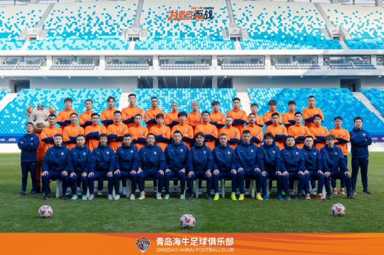  青島海牛一線隊(duì)名單：老將鄭龍、薩里奇坐鎮(zhèn)，金洋洋等新援在列