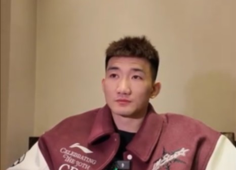  咋形容你和王博的關(guān)系？孫銘徽：像家人 他訓(xùn)練&生活中很照顧我們
