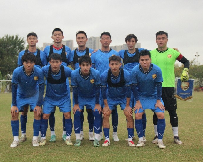  穆謝奎連入兩球?qū)⒈确帜孓D(zhuǎn)，大連鯤城2-1戰(zhàn)勝山西崇德榮海