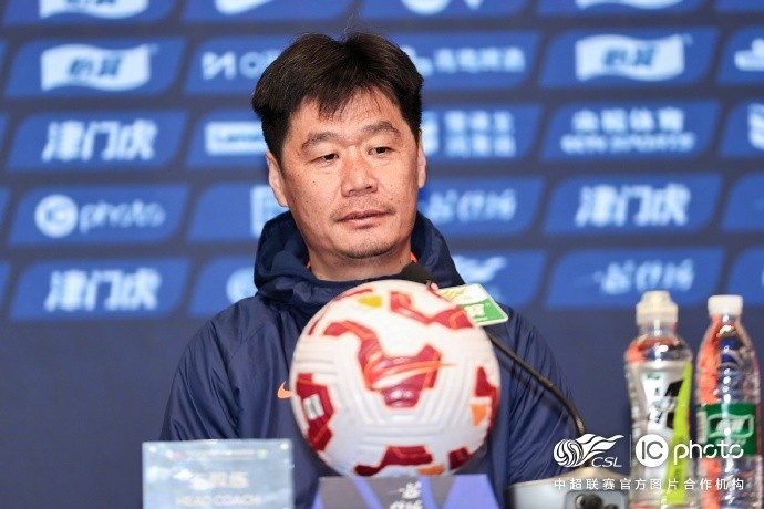  李霄鵬：希望明天比賽能打出一些新的東西，取得一個好的結(jié)果