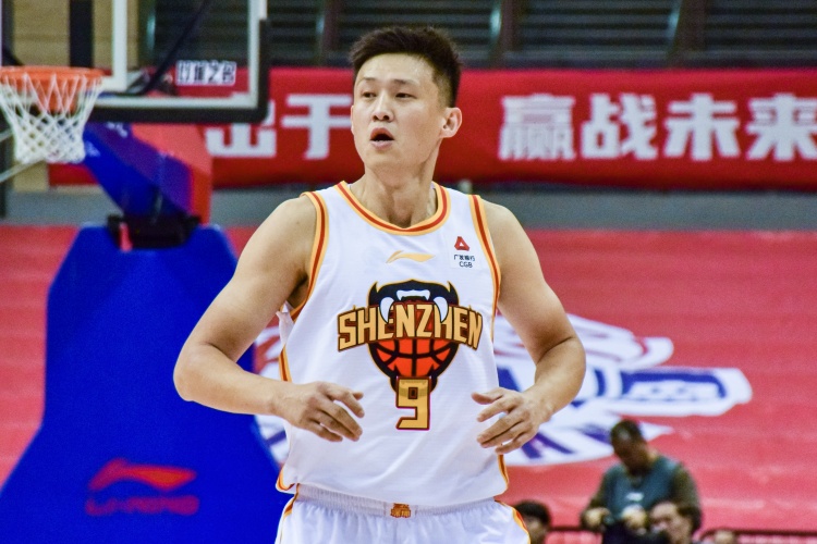 老將盡力了！周鵬8中7高效拿下16分3板1助1斷 正負(fù)值+4全隊(duì)最高