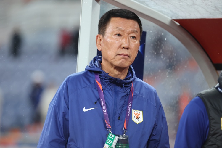  崔康熙：間歇期被抽調(diào)了很多球員訓(xùn)練受影響，國(guó)腳每人狀態(tài)不同