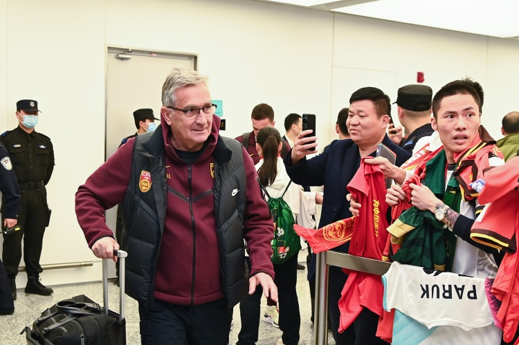  蘇媒：國足仍有爭第二希望，但真的不能再“守”下去了